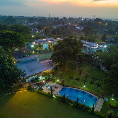 Hotel D'Agape Meeting & Conference Puncak Exterior foto