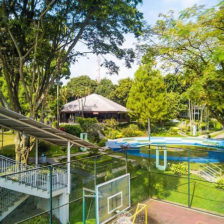 Hotel D'Agape Meeting & Conference Puncak Exterior foto